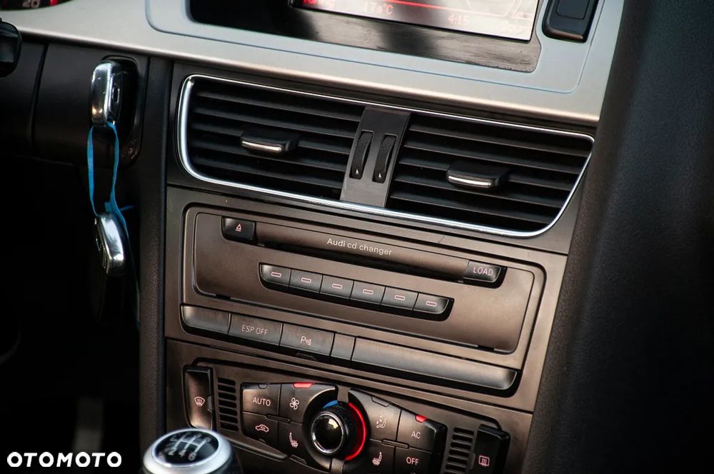 Audi A4 Avant 2.0 TDI DPF quattro Ambiente - 20