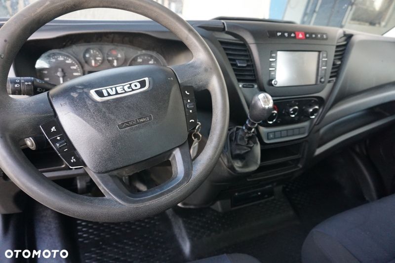 Iveco 35C14 doka skrzynia wywrotka HDS żuraw - 8