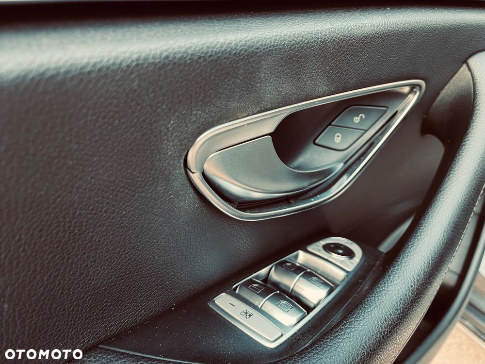 Mercedes-Benz Klasa E 220 d Business Edition 9G-TRONIC - 25