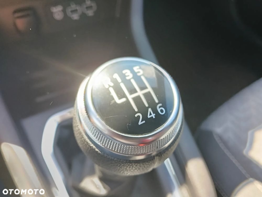 Renault Clio TCe 90 EQUILIBRE - 26