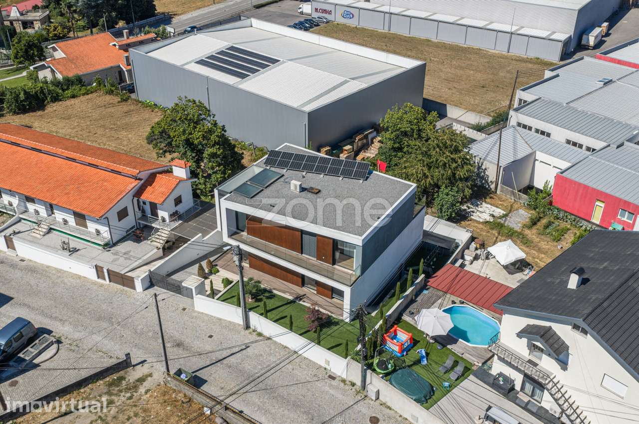 Moradia Exclusiva em Paços de Ferreira - Grande imagem: 2/42
