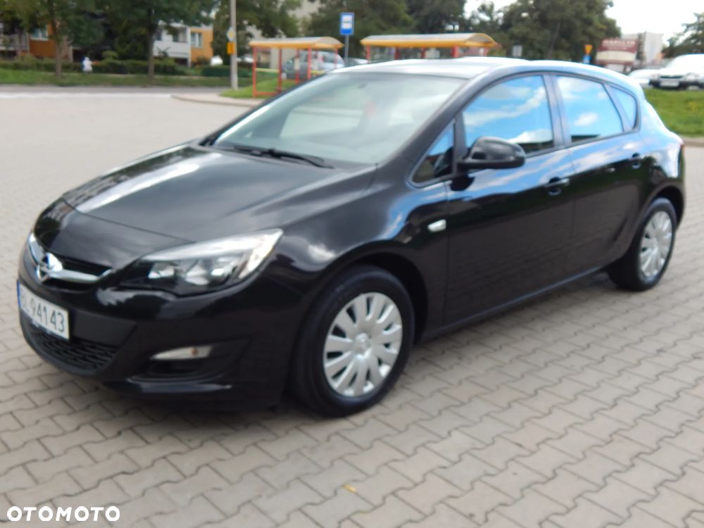 Opel Astra 1.6 150 Jahre - 7