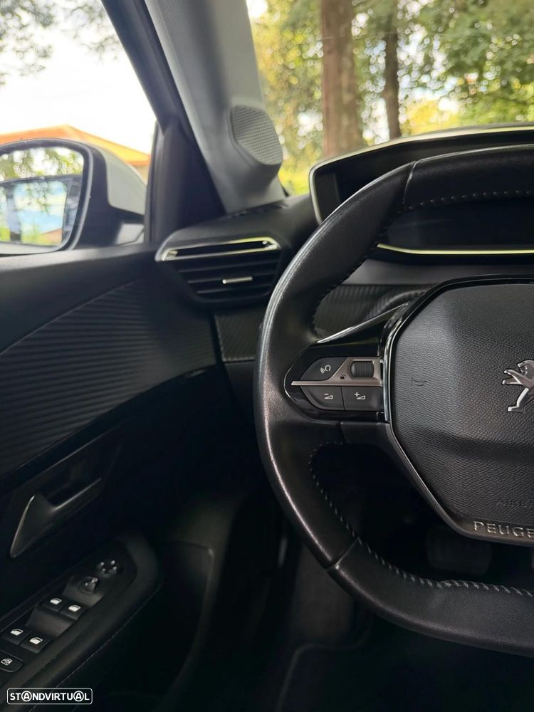 Peugeot e-208 50 kWh Allure Pack - 21