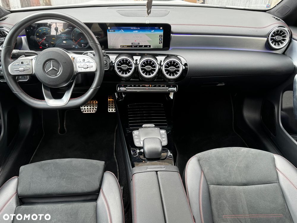 Mercedes-Benz CLA 250 E AMG Line 8G-DCT - 26