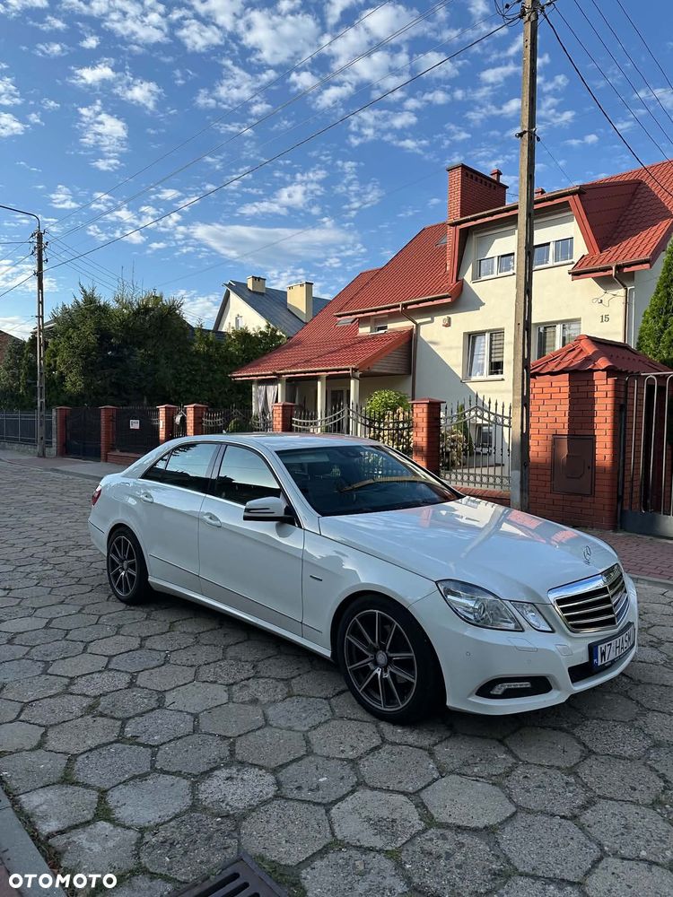 Mercedes-Benz Klasa E 200 CGI BlueEFFICIENCY 7G-TRONIC Avantgarde - 1