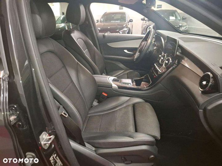 Mercedes-Benz GLC 300 e 4Matic 9G-TRONIC Exclusive - 13