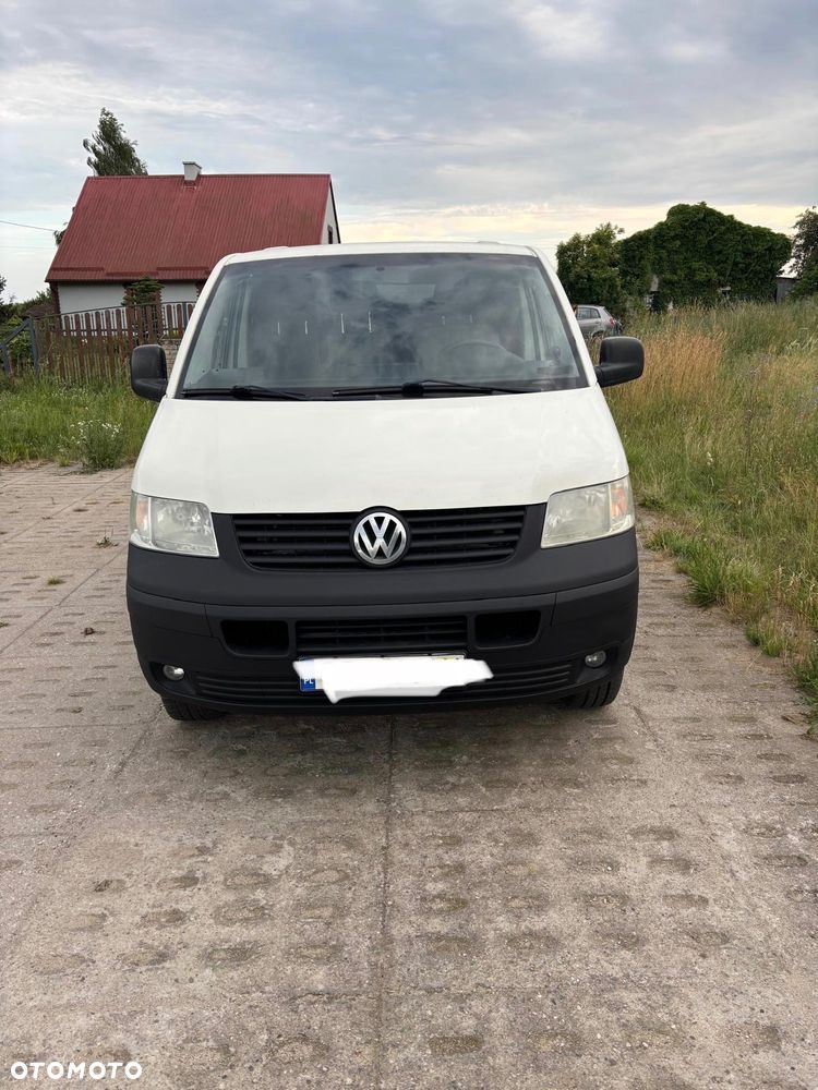 Volkswagen Transporter - 1
