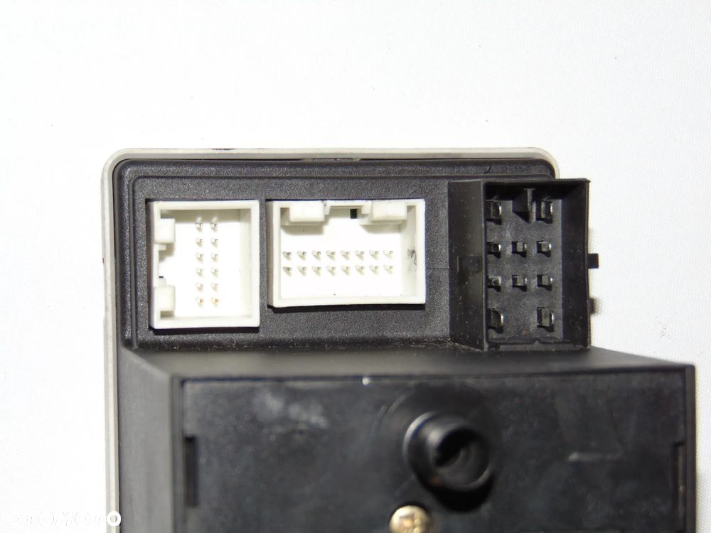 ORYGINAŁ pompa pompka siłownik centralnego zamka centrala 8D0862257B Audi A3 8L A4 B5 96-03r - 8