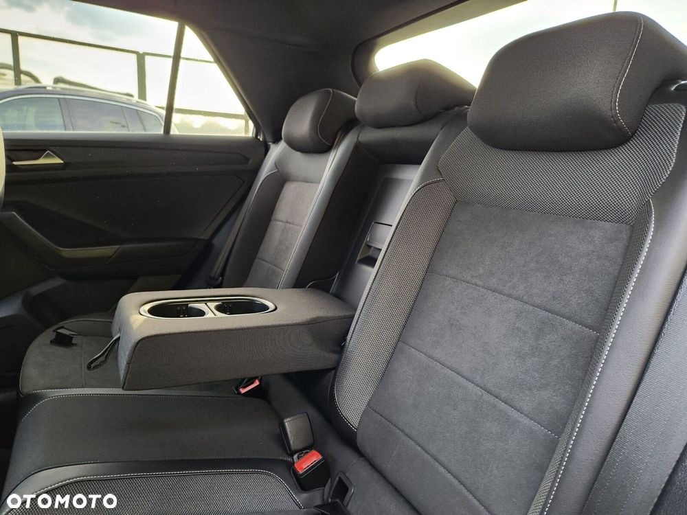 Volkswagen T-Roc 1.5 TSI Style DSG - 17