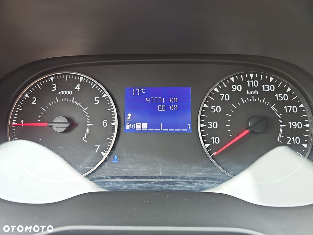 Dacia Duster 1.6 SCe Essential - 21