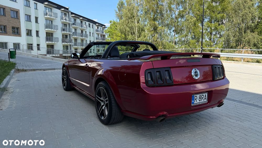 Ford Mustang - 7