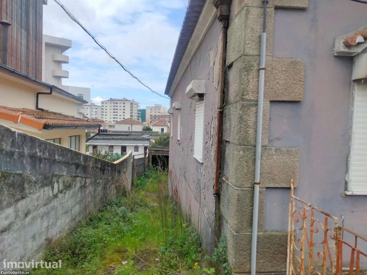 REF2014 - Moradia / Terreno C/ Poss. de Construção de 7 Apartamentos - Grande imagem: 3/5