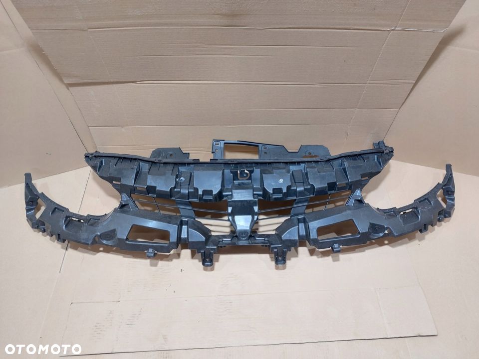 620366815R WZMOCNIENIE ATRAPA RENAULT FLUENCE LIFT 13-16 - 1