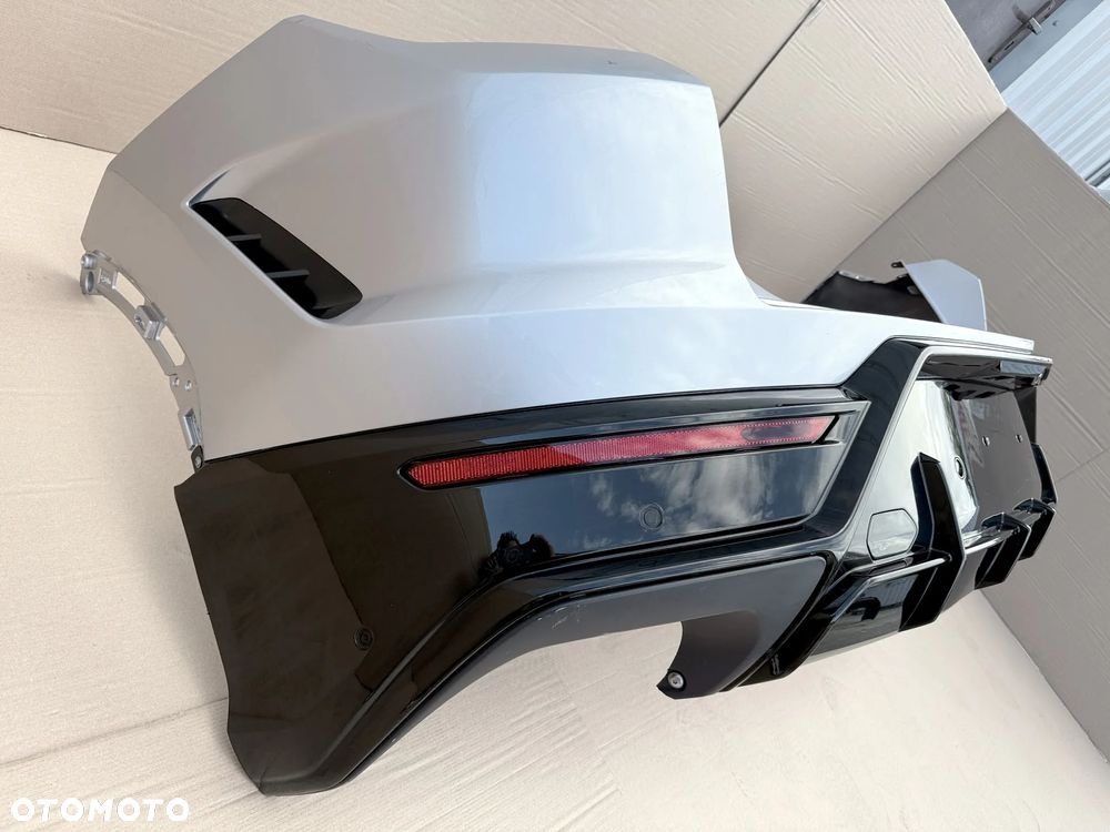 Zderzak Tylny Lamborghini URUS SE, kompletny - tył - 4