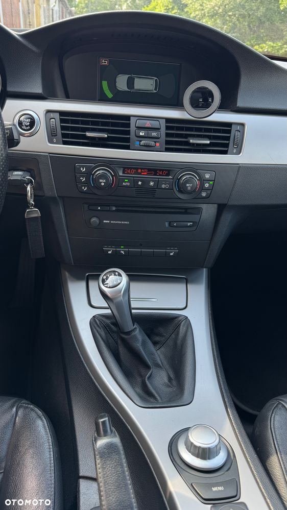 BMW Seria 3 320d - 11