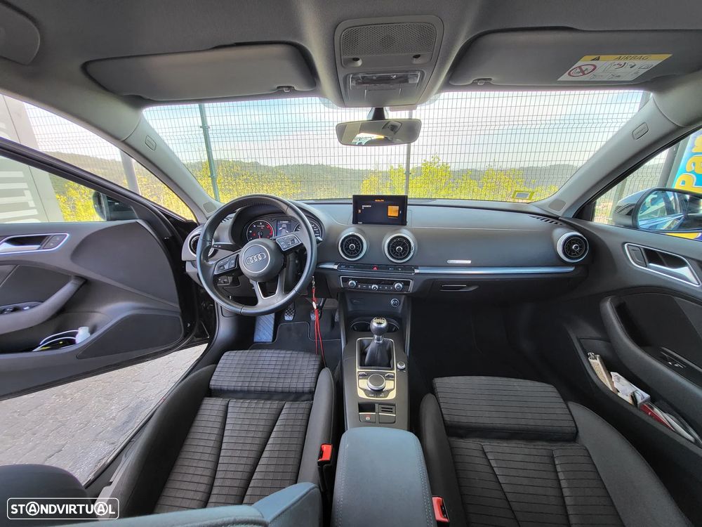 Audi A3 Sportback 1.6 TDI S-line - 9