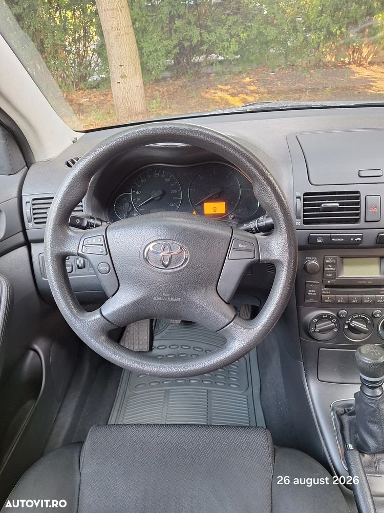 Toyota Avensis 2.0 D-4D Sedan Terra - 7