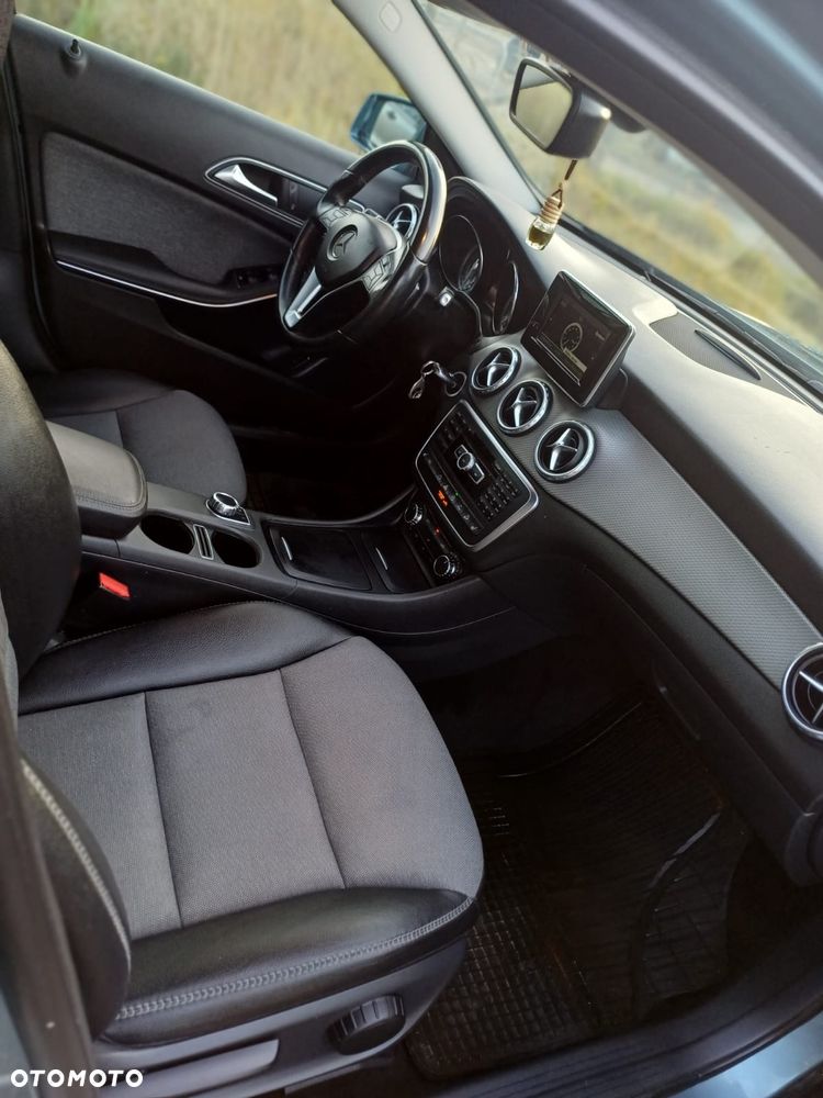 Mercedes-Benz GLA 200 (CDI) d 4-Matic - 8