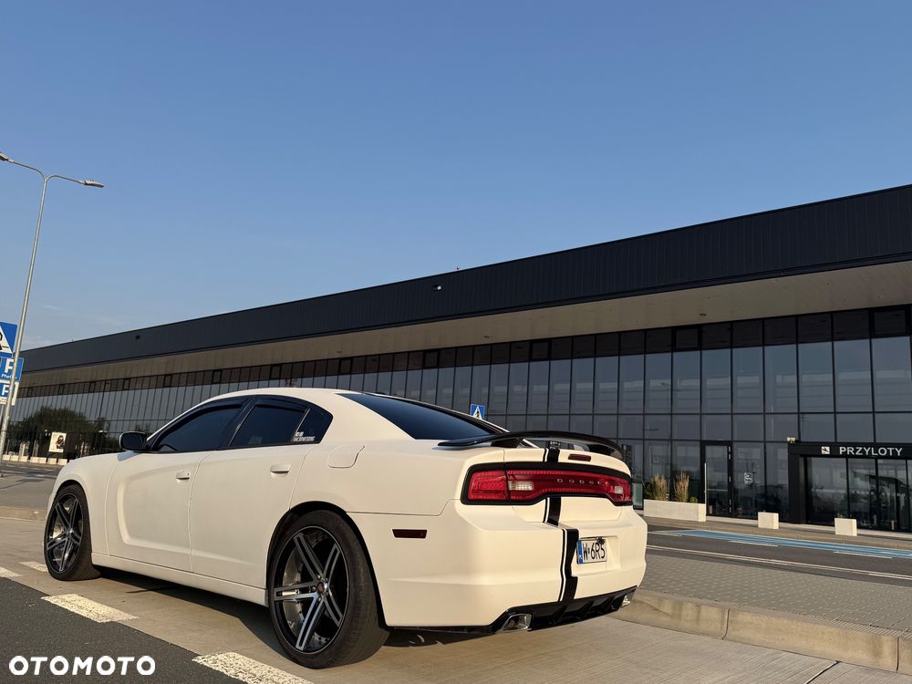 Dodge Charger - 3