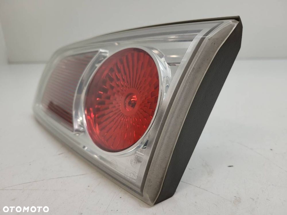 LAMPA TYŁ PRAWA MAZDA 2 DY BIAŁA EUROPA LIFT 2007 - 2