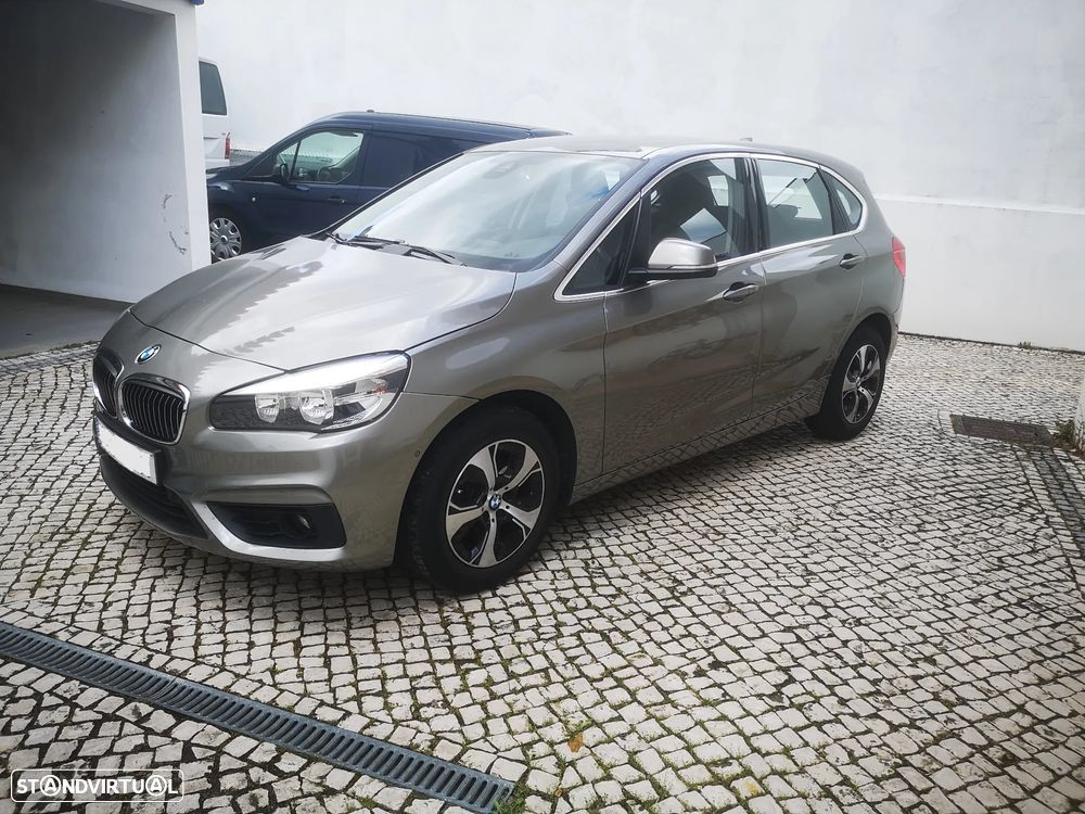 BMW 218 Active Tourer d Luxury Line - 2