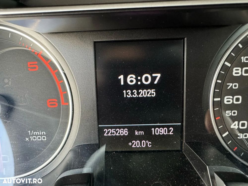 Audi A4 Avant 2.0 TDI DPF multitronic S line Sportpaket - 32