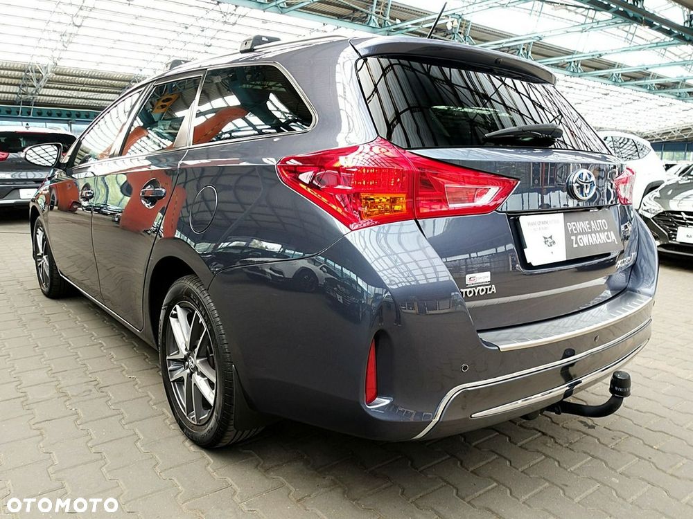 Toyota Auris - 10