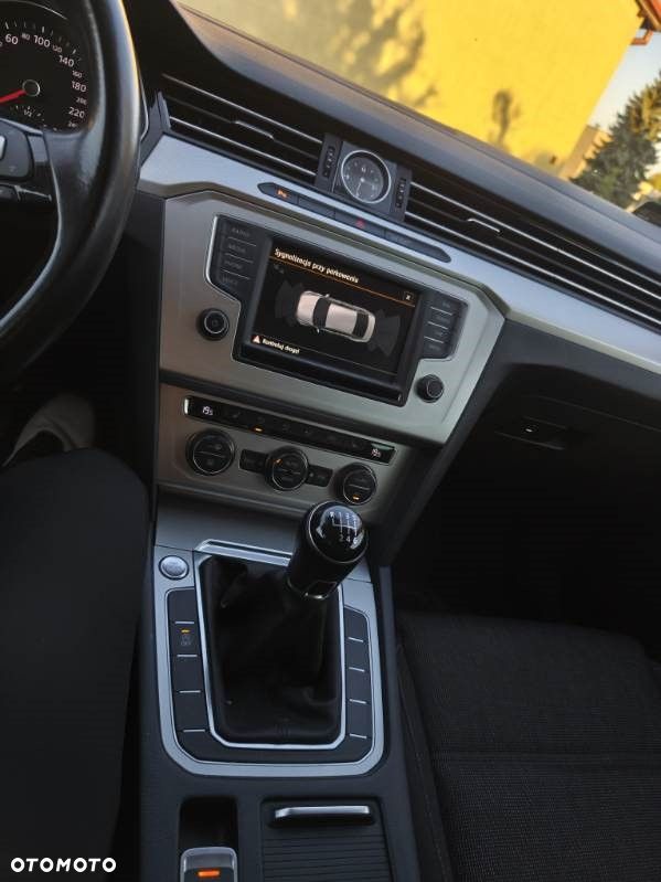 Volkswagen Passat 2.0 TDI BMT Comfortline - 16
