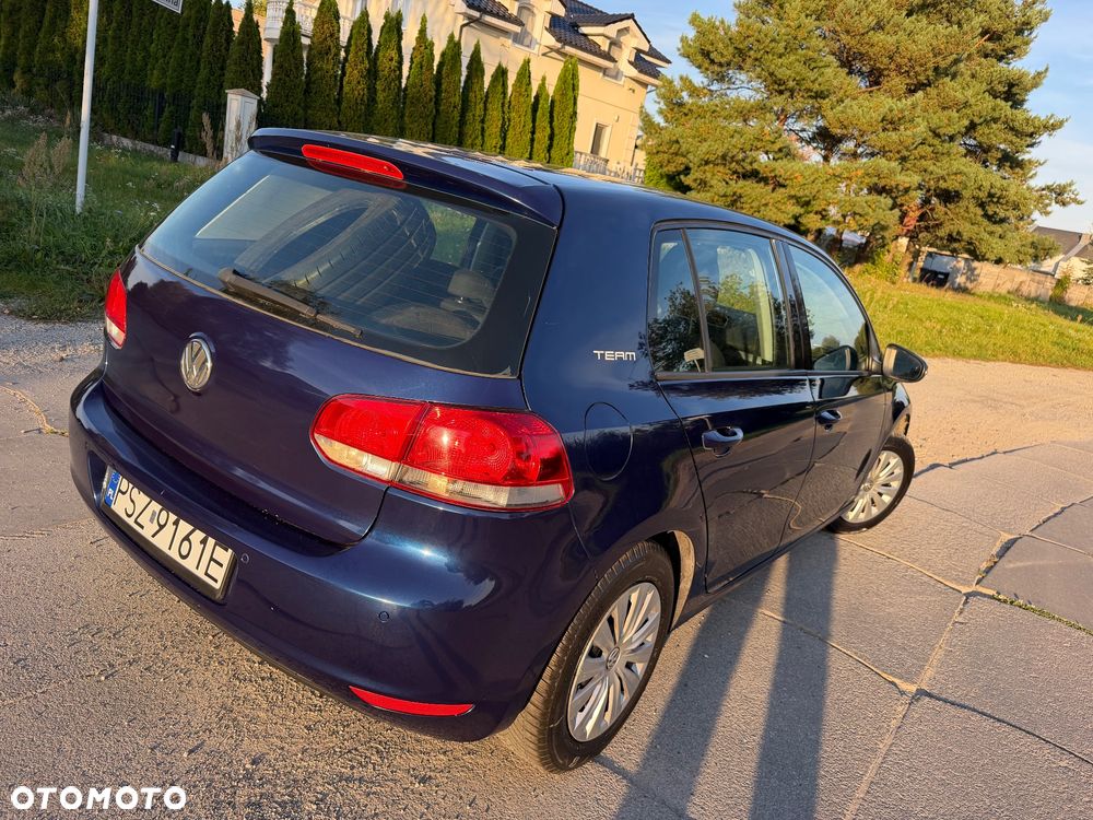 Volkswagen Golf 1.6 Comfortline - 12