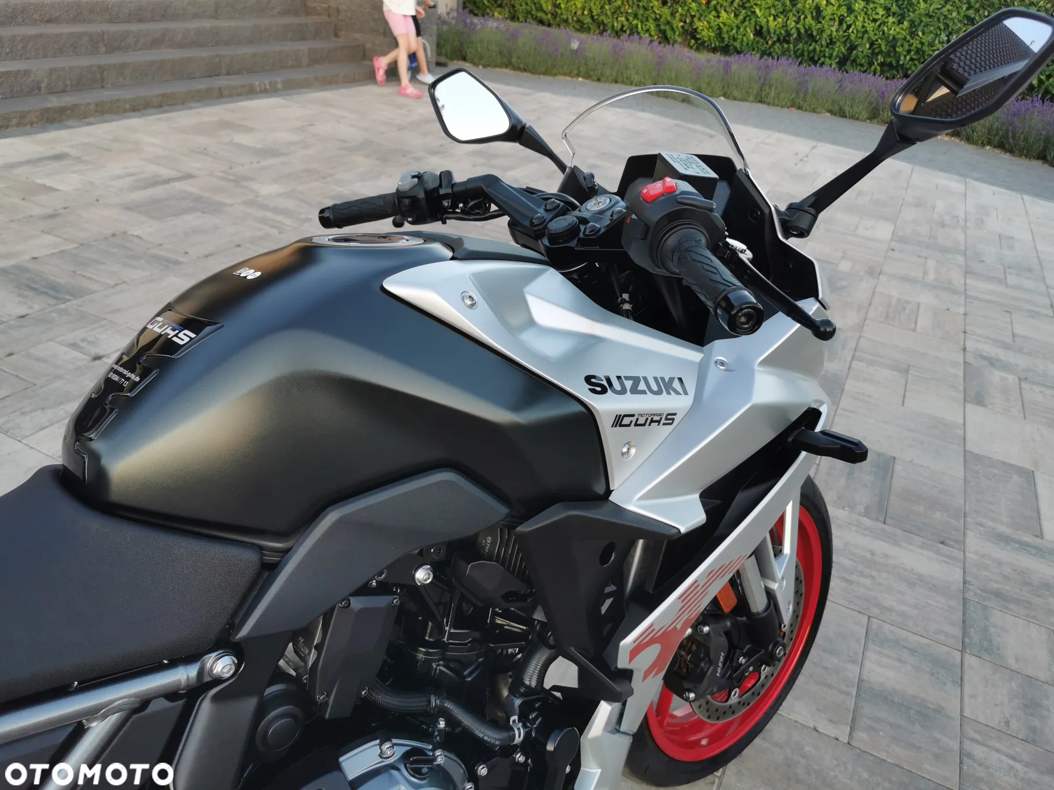 Suzuki GSX - 9