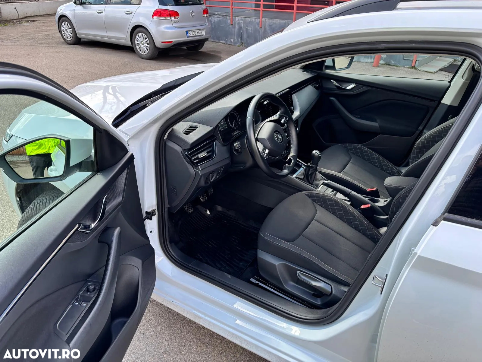 Skoda Kamiq 1.0 TSI Style - 9