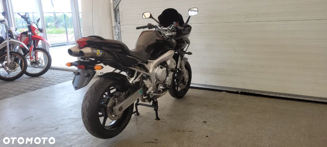 Yamaha FZ - 26
