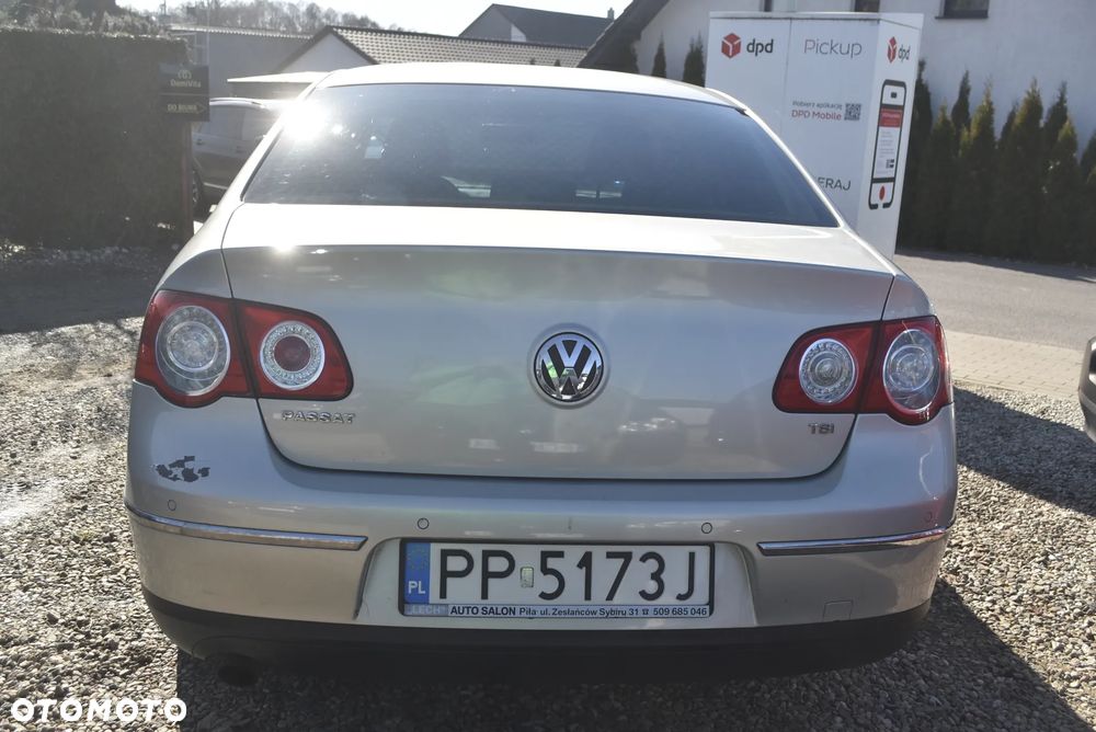 Volkswagen Passat 1.4 TSI BlueMotion Technology Business Edition - 4