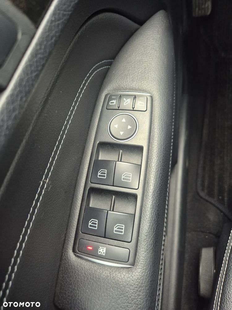 Mercedes-Benz Klasa E 250 7G-TRONIC - 25