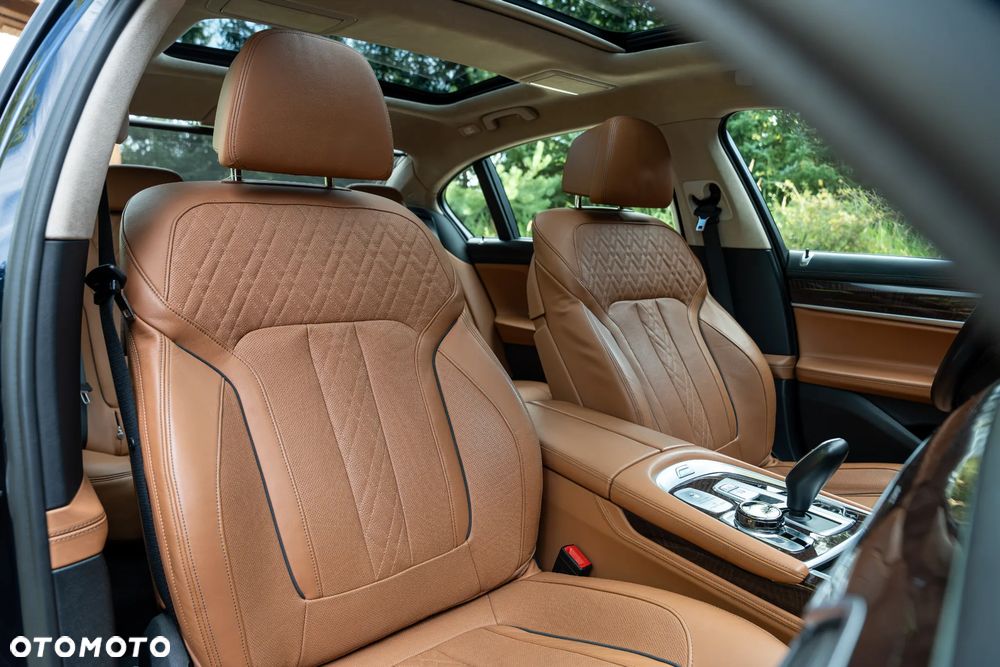 BMW Seria 7 750Li xDrive Edition Exclusive - 22