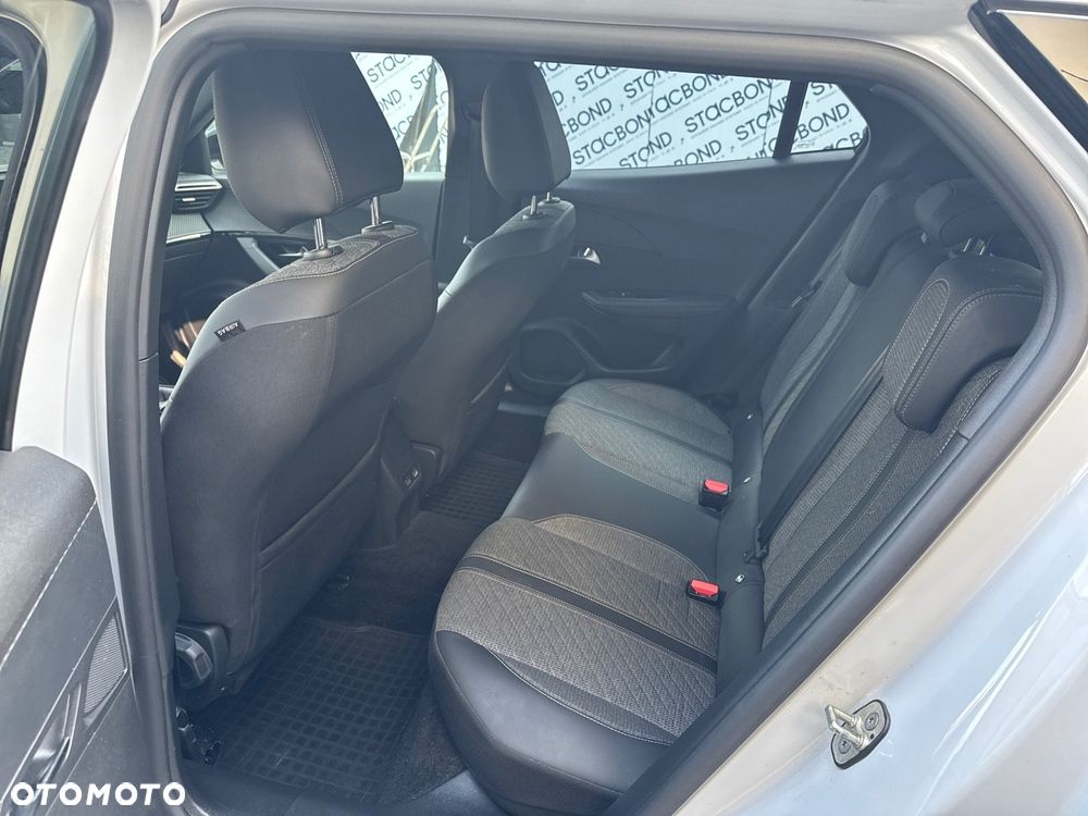 Peugeot 2008 PureTech 100 Allure S&S BVM6 - 10