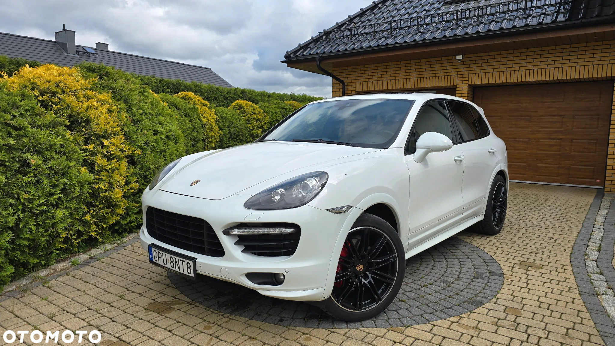 Porsche Cayenne GTS - 9