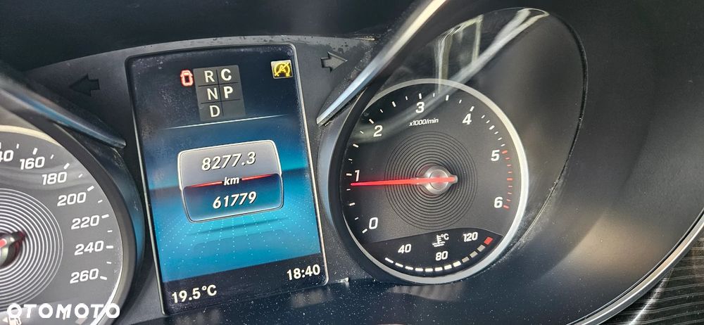 Mercedes-Benz Klasa V 220 d Avantgarde 9G-Tronic - 22