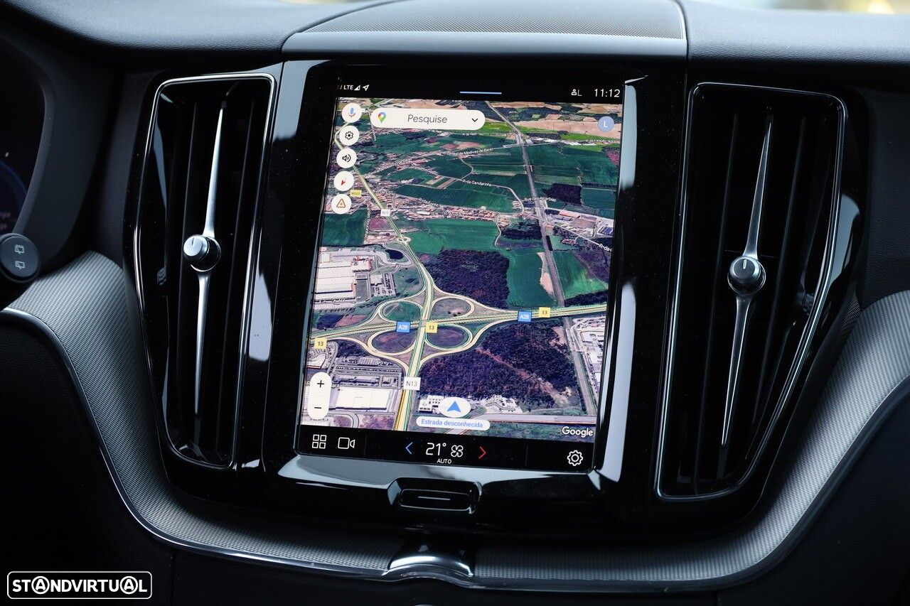 Volvo XC 60 2.0 T6 PHEV Plus Dark AWD - 21