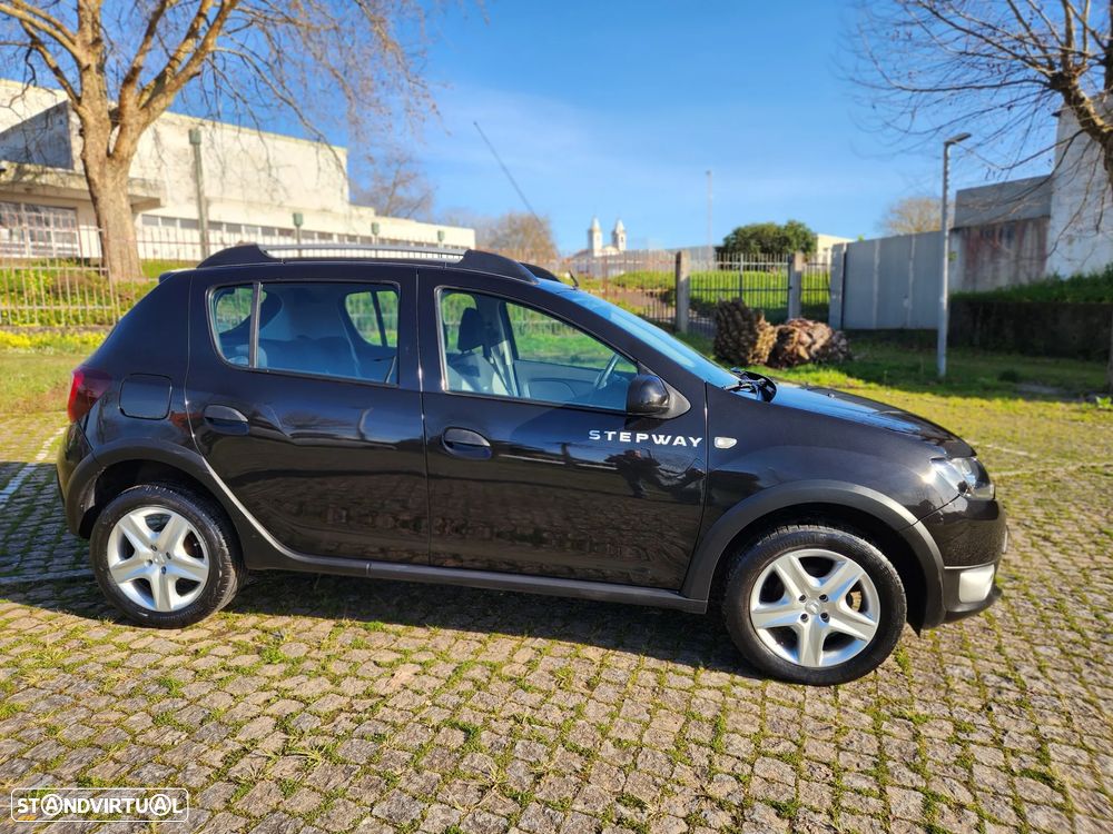 Dacia Sandero 1.5 dCi Stepway - 1