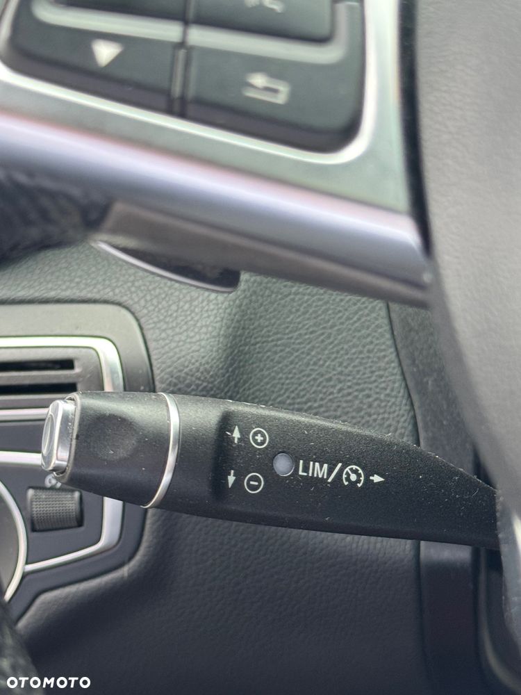 Mercedes-Benz Klasa C 200 4-Matic 9G-TRONIC - 23