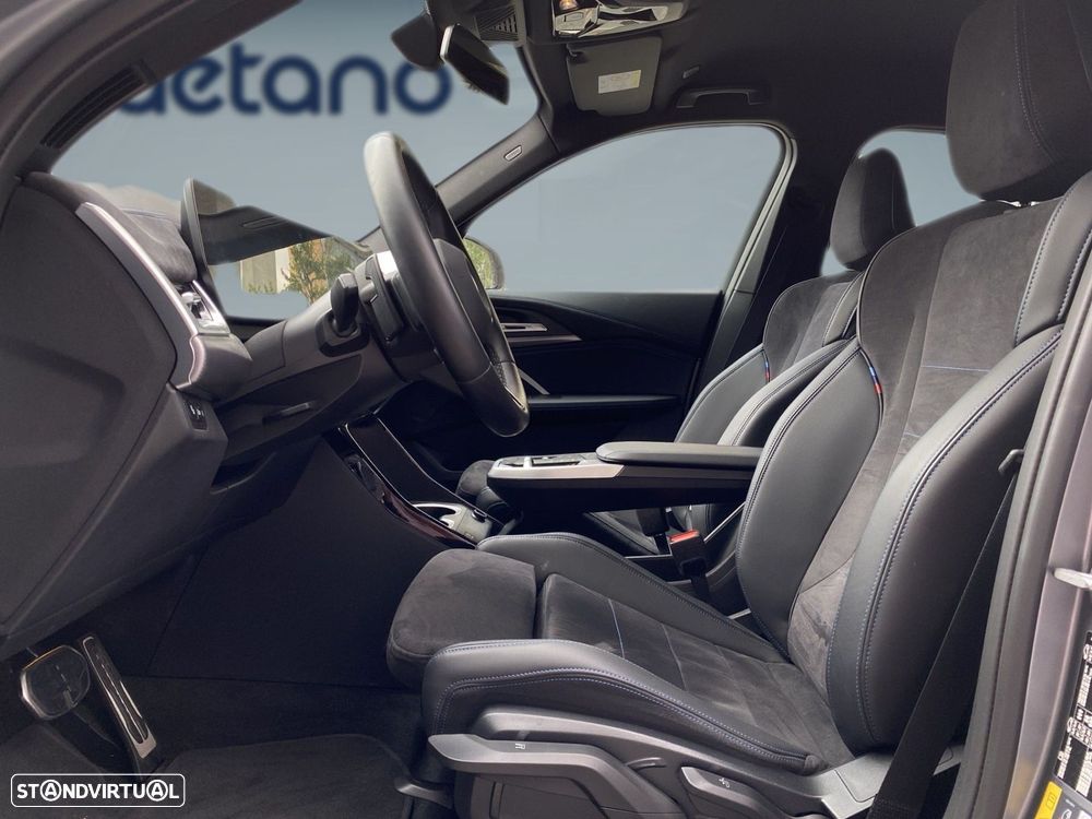 BMW iX1 eDrive20 Pack Desportivo M - 3