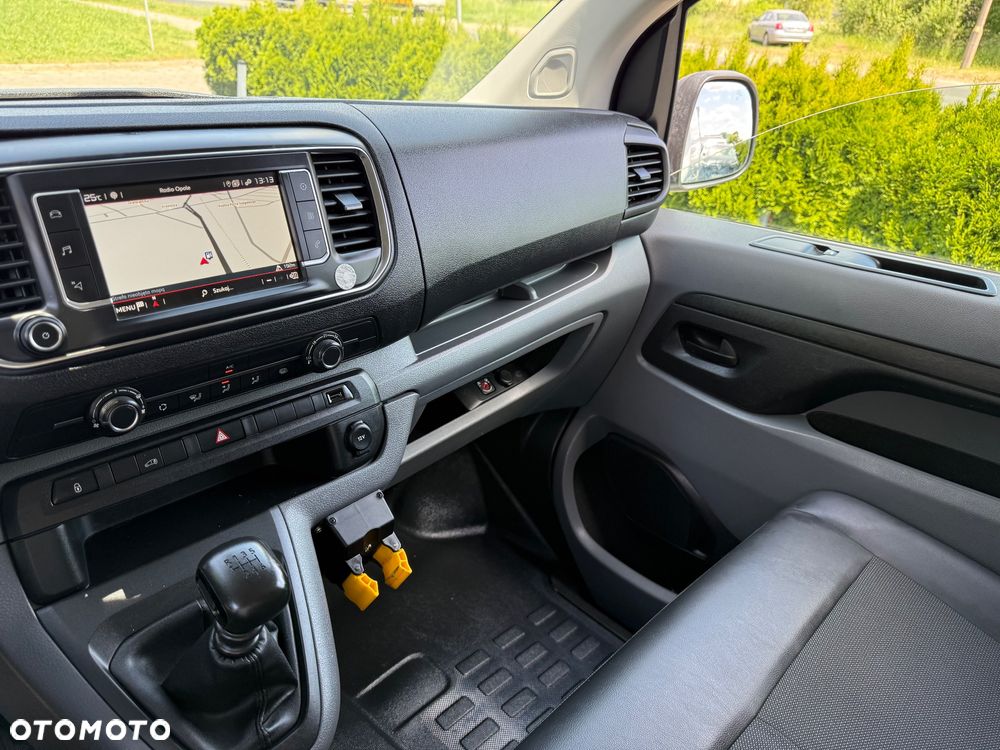 Citroën Jumpy Scudo Expert Proace Vivaro - 17