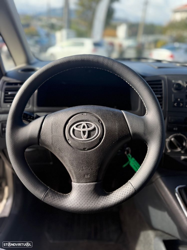 Toyota Corolla Verso 2.0 D-4D Sol - 11