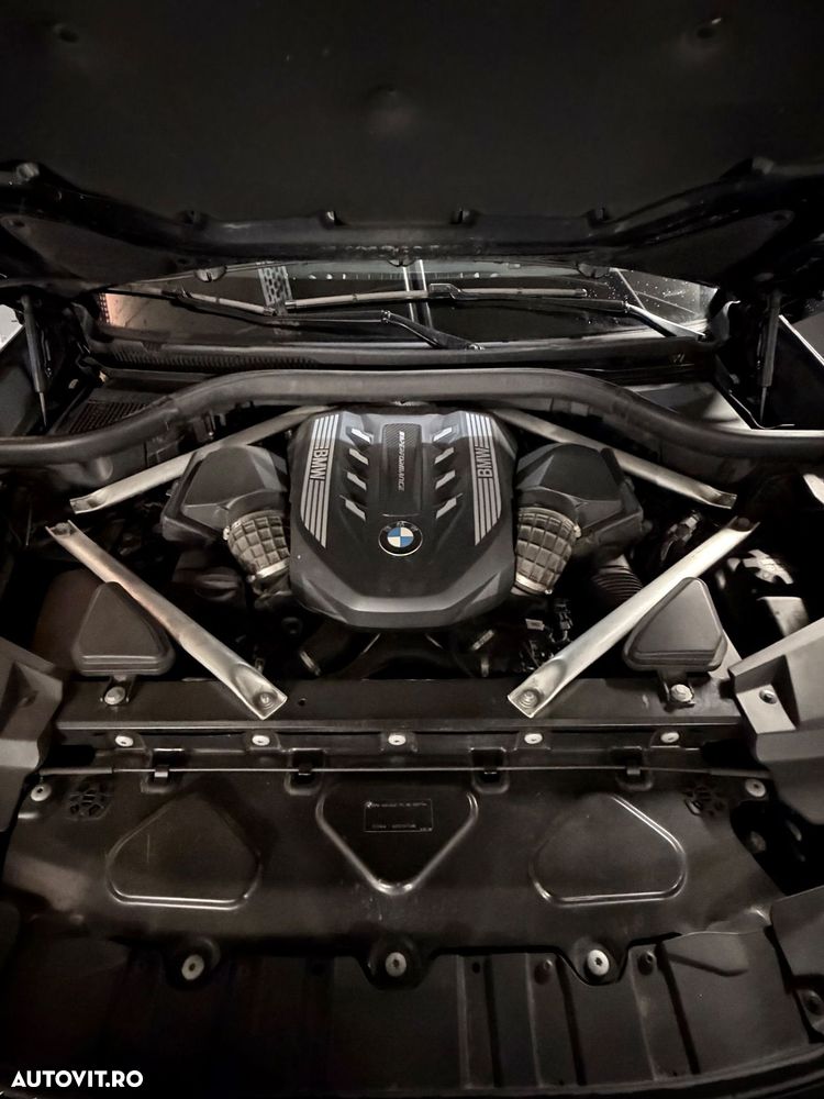 BMW X6 M M50i - 11
