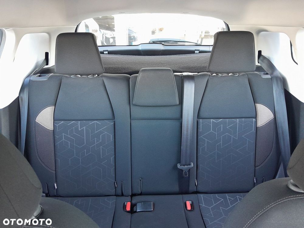 Peugeot 2008 - 7