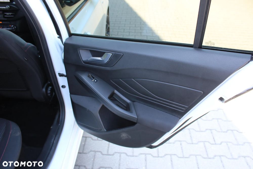 Ford Focus 2.0 TDCi ST-Line Red ASS - 23