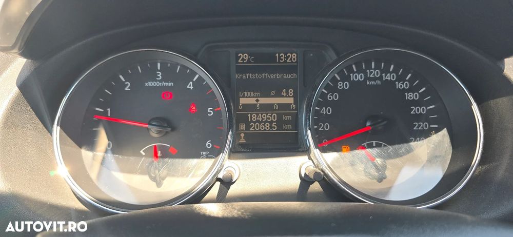 Nissan Qashqai 1.6 DCI 4 x 4 DPF tekna - 23
