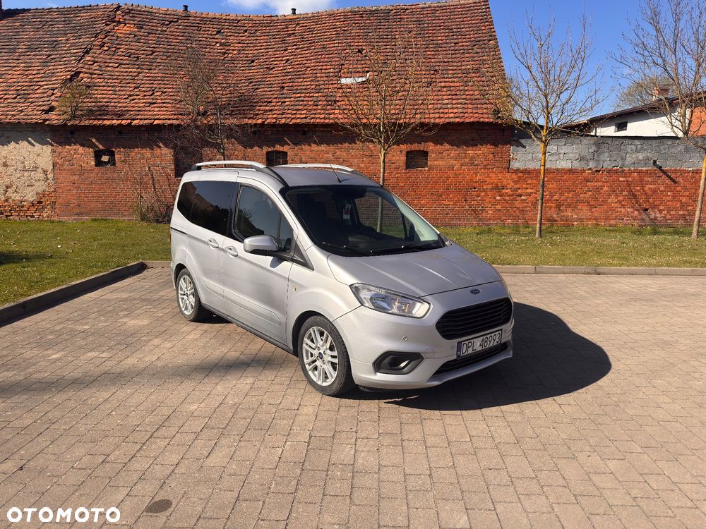 Ford Tourneo Courier 1.5 TDCi Titanium - 1