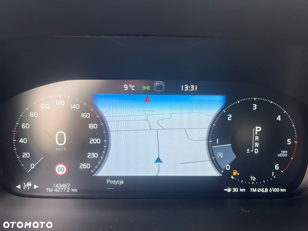 Volvo V90 D4 SCR Momentum Pro - 27